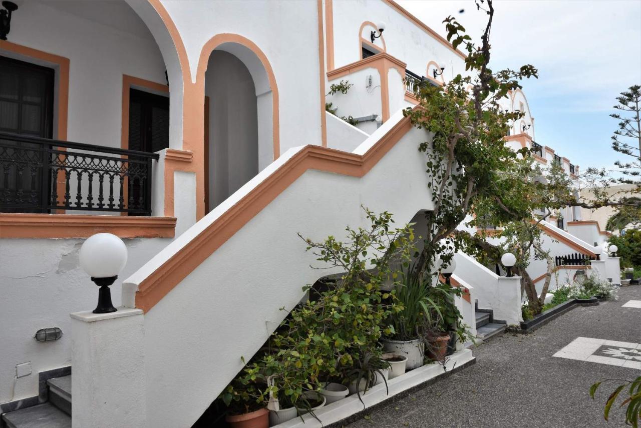 Hotel Koralli Kamári Exterior foto
